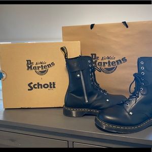 ***Limited Edition*** Dr Martens X Schott 1490